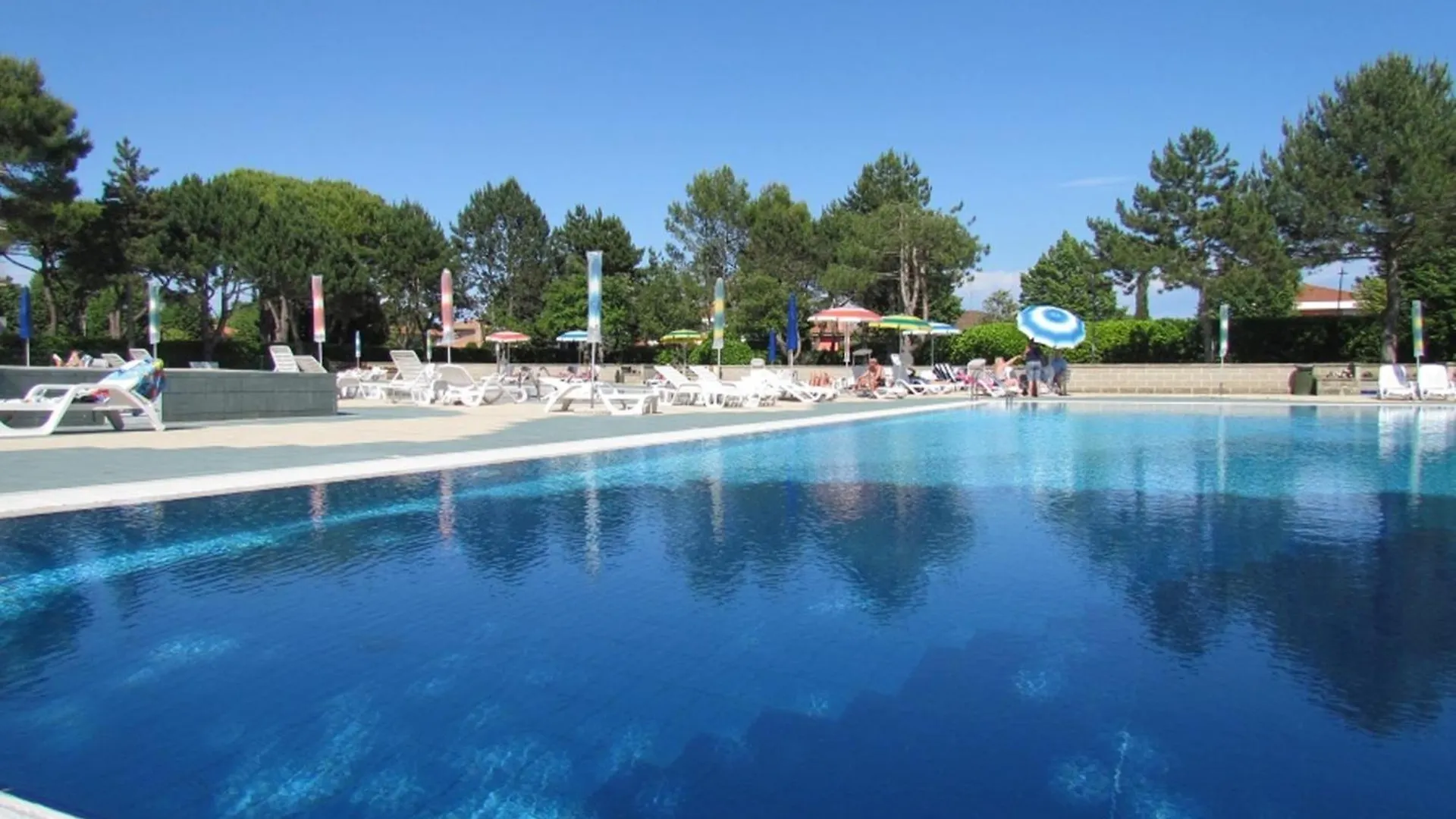 Intimate Studio In A Modern Resort With Pools Bibione 0*,