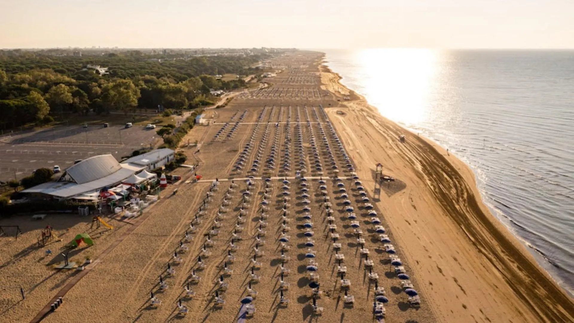 Intimate Studio In A Modern Resort With Pools Bibione Apartment